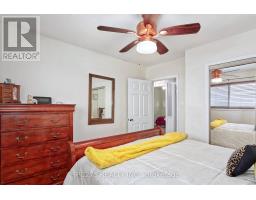 55 APONI CRESCENT - 18