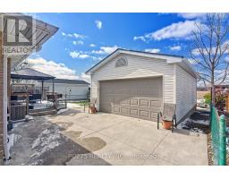 55 APONI CRESCENT - 28