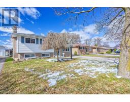 55 APONI CRESCENT - 3