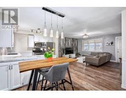 55 APONI CRESCENT - 7