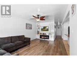 15 GARLAND CRESCENT - 12