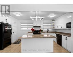 15 GARLAND CRESCENT - 14