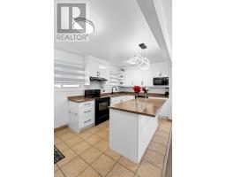 15 GARLAND CRESCENT - 18