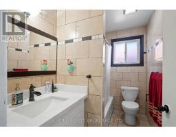 15 GARLAND CRESCENT - 30