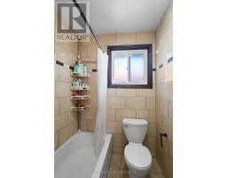 15 GARLAND CRESCENT - 31
