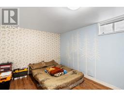 15 GARLAND CRESCENT - 38
