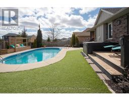 70 SHAW VALLEY DRIVE - 35