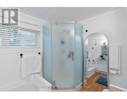 17 WARWICK AVENUE - 22