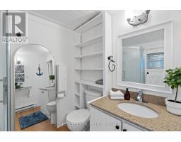 17 WARWICK AVENUE - 23