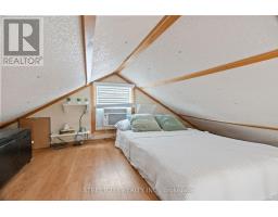 17 WARWICK AVENUE - 25