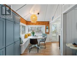 17 WARWICK AVENUE - 9