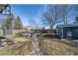 747 GRENFELL DRIVE - 28