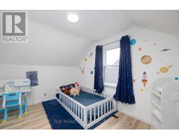 72 HEATHER CRESCENT - 19