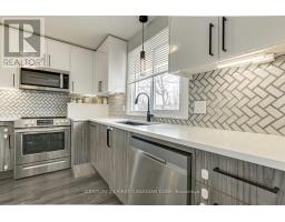 393 CHIPPENDALE CRESCENT - 13