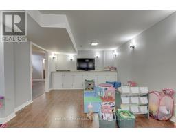 393 CHIPPENDALE CRESCENT - 29