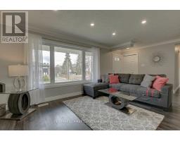 393 CHIPPENDALE CRESCENT - 7