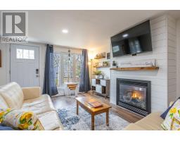 37 WALKER STREET - 26