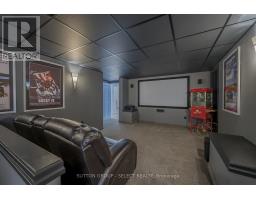 7071 CLAYTON WALK - 32