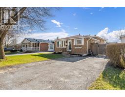 3 UPCOTT CRESCENT - 1