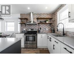 3 UPCOTT CRESCENT - 11