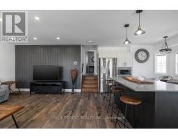 3 UPCOTT CRESCENT - 12