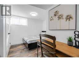 3 UPCOTT CRESCENT - 42