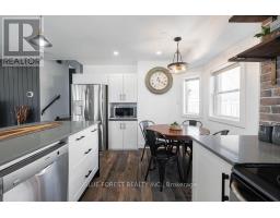 3 UPCOTT CRESCENT - 9