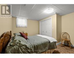 4 PINE VALLEY DRIVE - 35