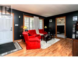 212 QUEEN STREET - 13