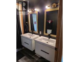 212 QUEEN STREET - 31