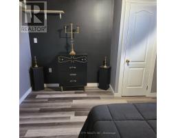 212 QUEEN STREET - 46