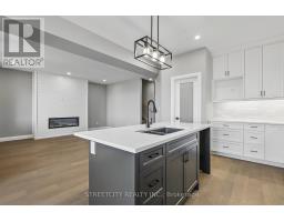 8068 UNION ROAD - 12