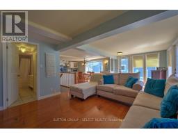 16 HURON AVENUE - 22