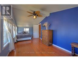 16 HURON AVENUE - 30