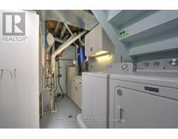 16 HURON AVENUE - 41