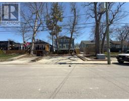 16 HURON AVENUE - 6
