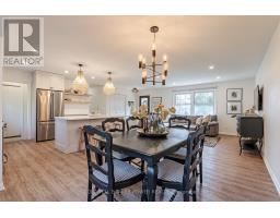 1488 ROLAND CRESCENT - 13