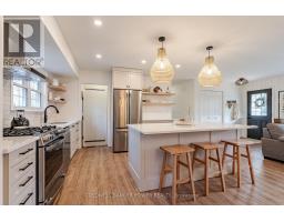 1488 ROLAND CRESCENT - 14