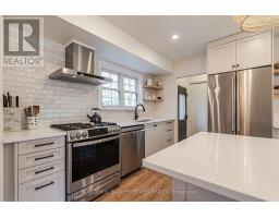 1488 ROLAND CRESCENT - 17