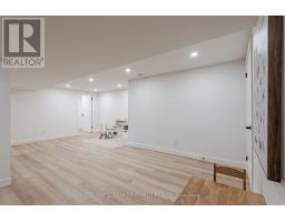 1488 ROLAND CRESCENT - 28
