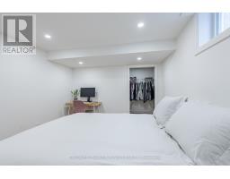 1488 ROLAND CRESCENT - 31