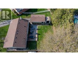 1488 ROLAND CRESCENT - 41