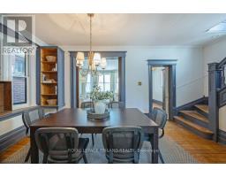 481 DUFFERIN AVENUE - 12