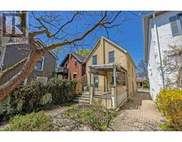 481 DUFFERIN AVENUE - 46