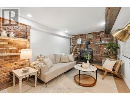 37 PEGLER STREET - 32