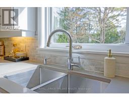 1056 THE PARKWAY - 15