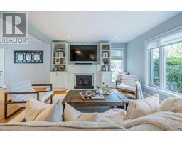 1056 THE PARKWAY - 6