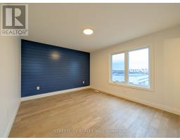 8 - 235 KENNINGTON WAY - 32