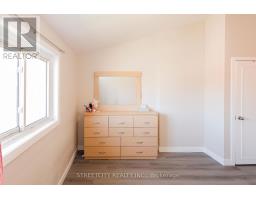 141 - 1090 KIPPS LANE - 17