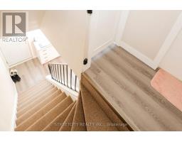141 - 1090 KIPPS LANE - 19